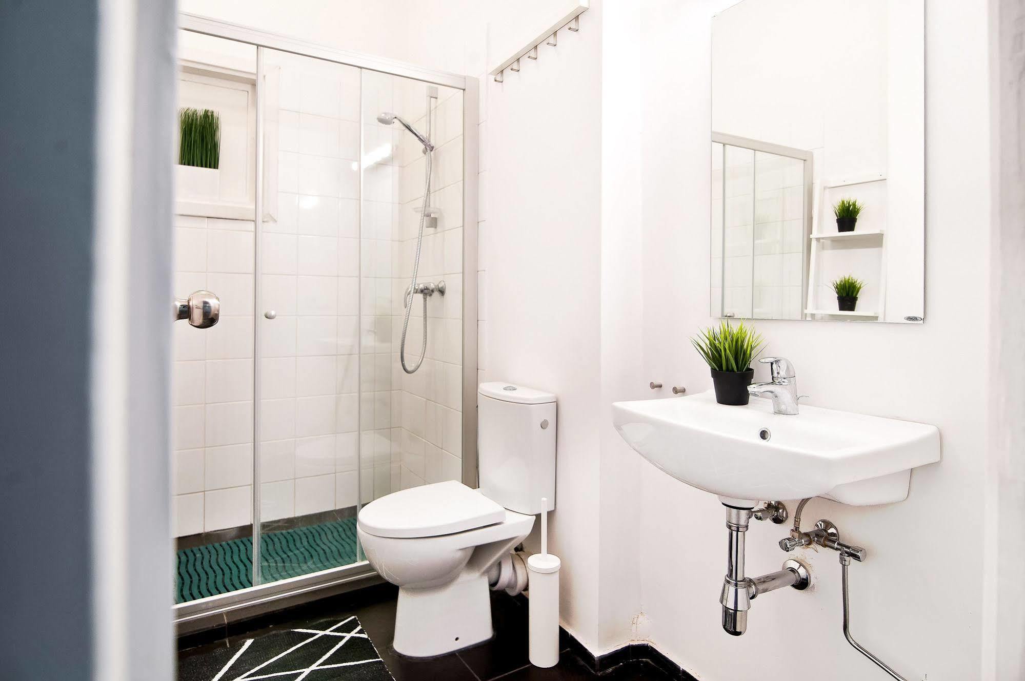 Extra Hostel "Easy Kaunas" Kültér fotó